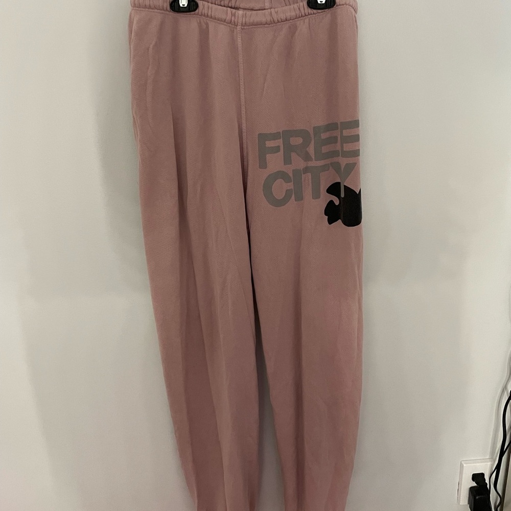 Free city sweatpants